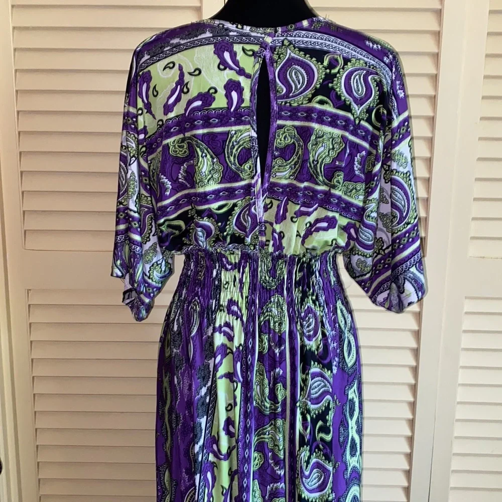 Purple paisley crossover top maxi dress with back opening - Size 1X - Picture 7 of 11